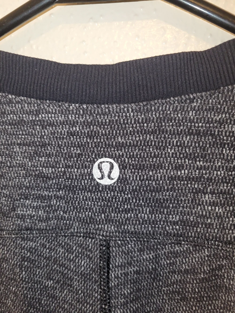 Lululemon Base Runner Long Sleeve Black/ Gray 8